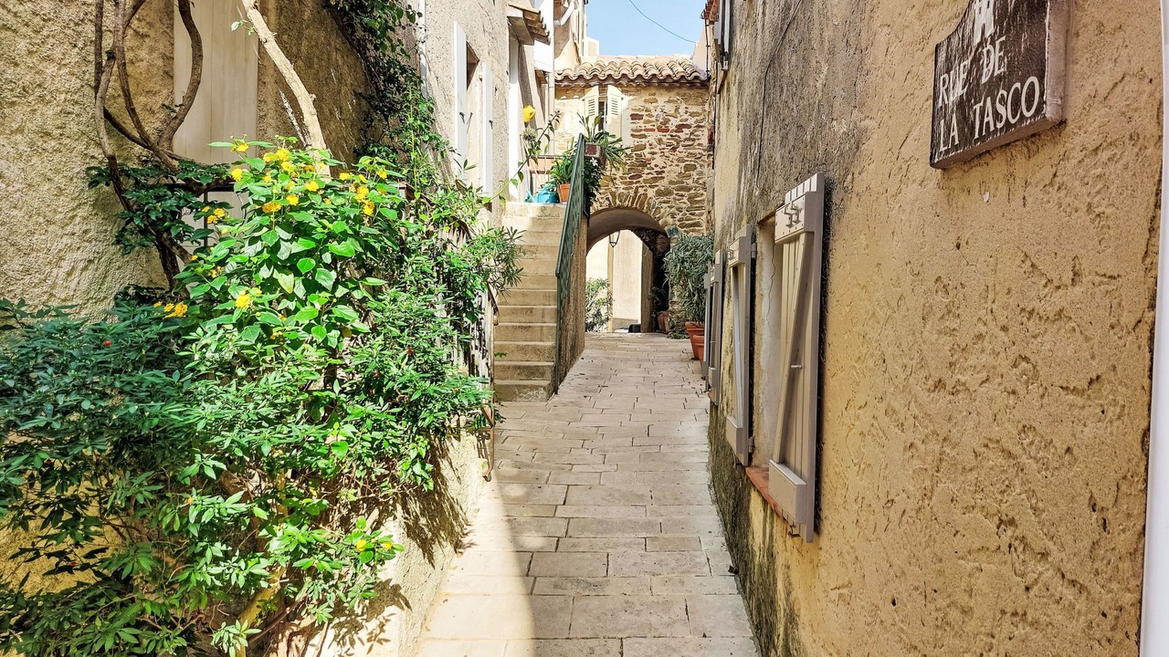 Photo of Others in Gassin