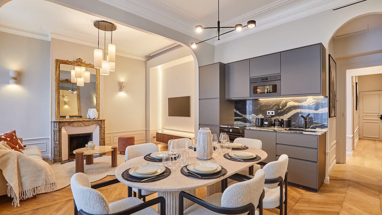 Photo of Others in Saint-Germain-des-Pres