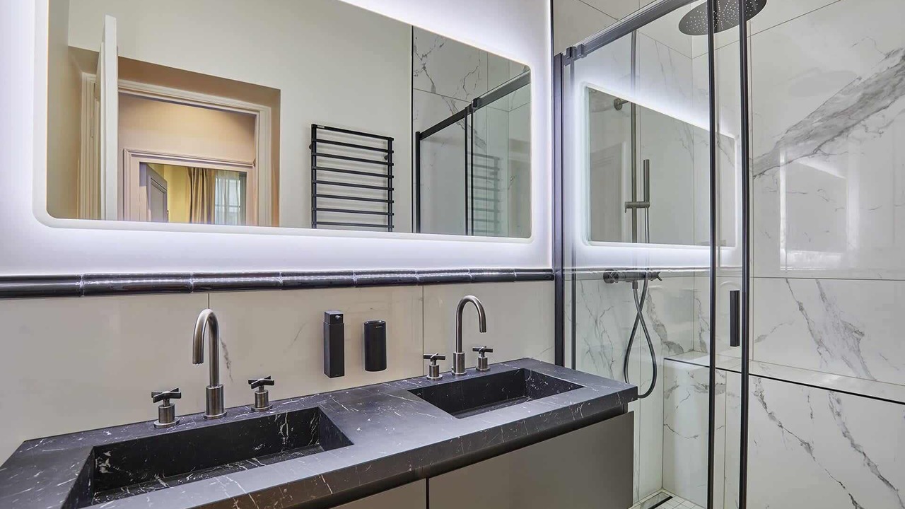 Photo of Others in Saint-Germain-des-Pres