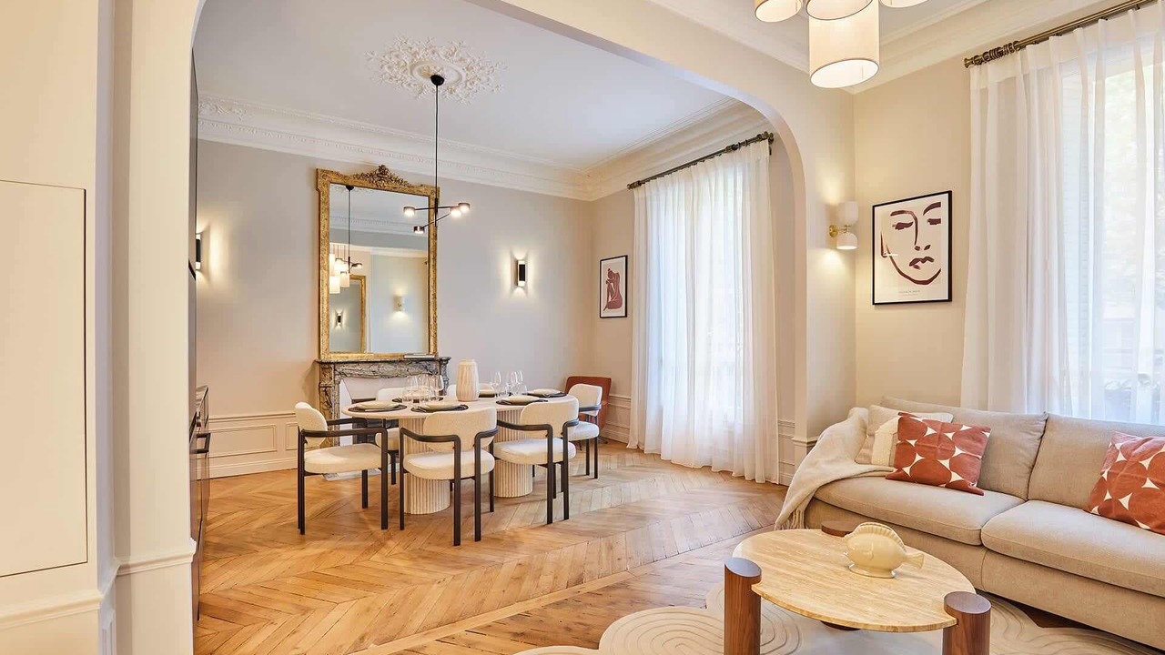 Photo of Others in Saint-Germain-des-Pres