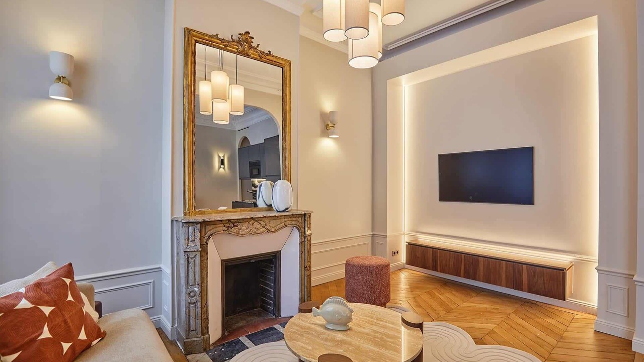 Photo of Others in Saint-Germain-des-Pres