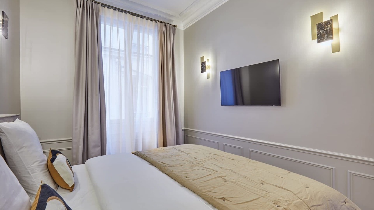 Photo of Others in Saint-Germain-des-Pres