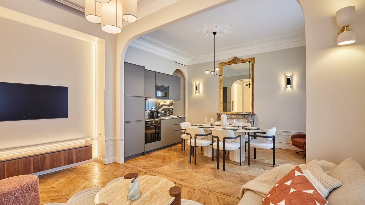 Photo of Others in Saint-Germain-des-Pres