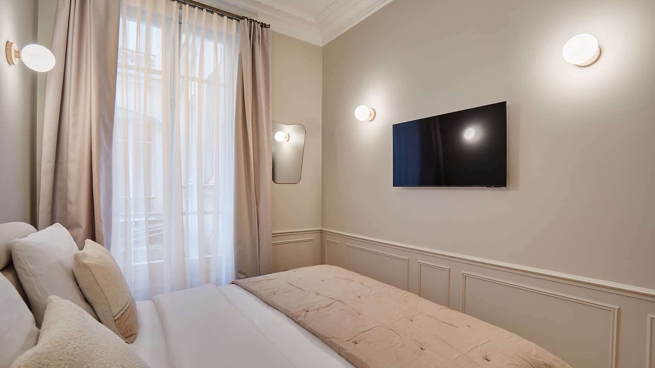 Photo of Others in Saint-Germain-des-Pres