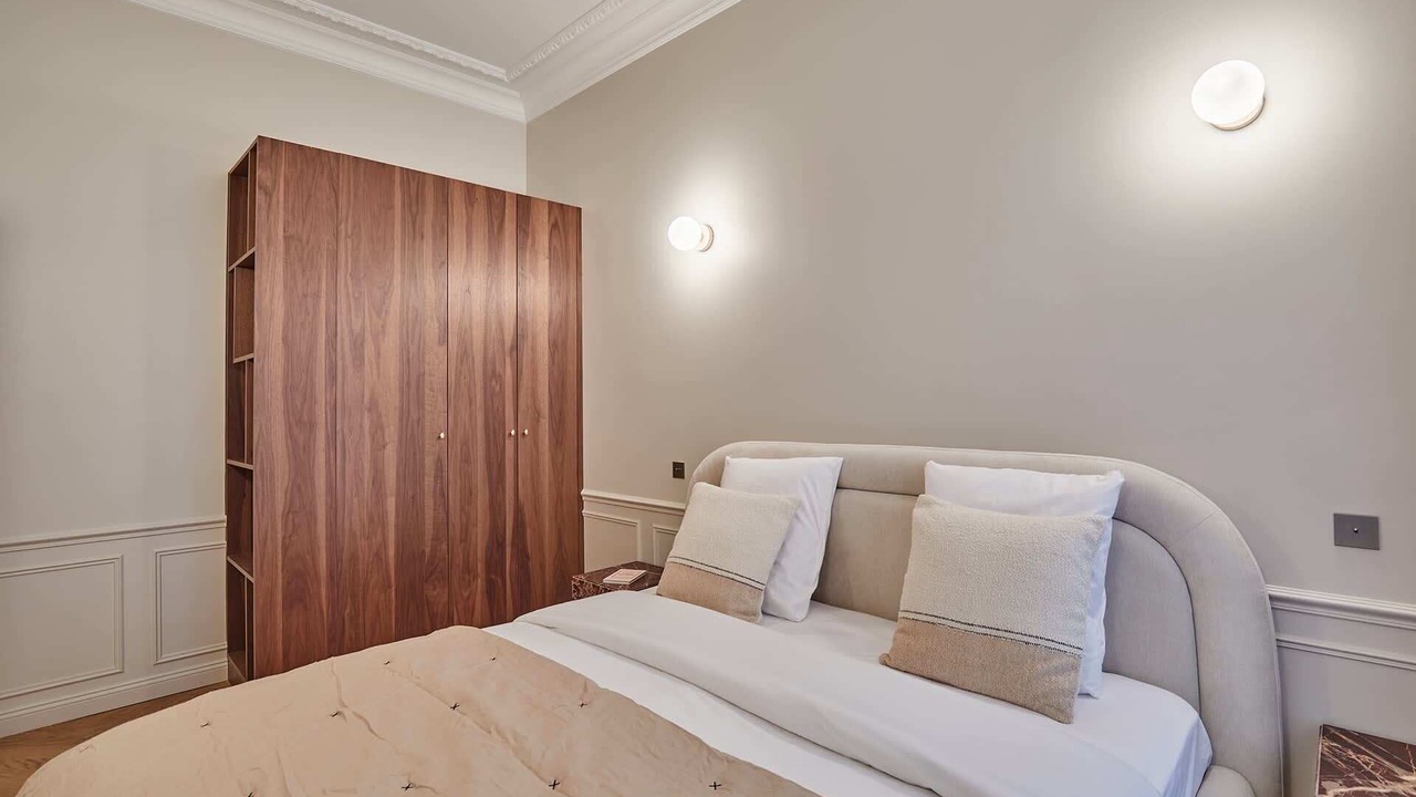 Photo of Others in Saint-Germain-des-Pres