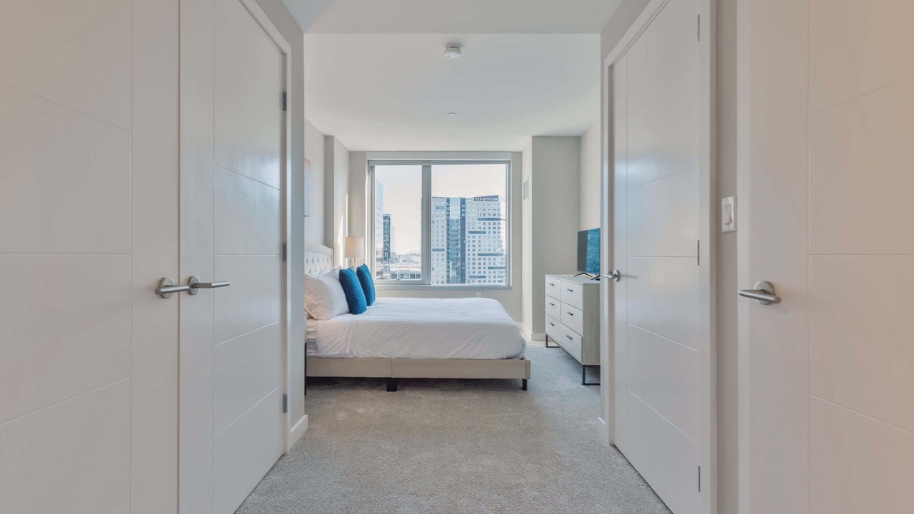 Photo of Bedroom in Seaport District