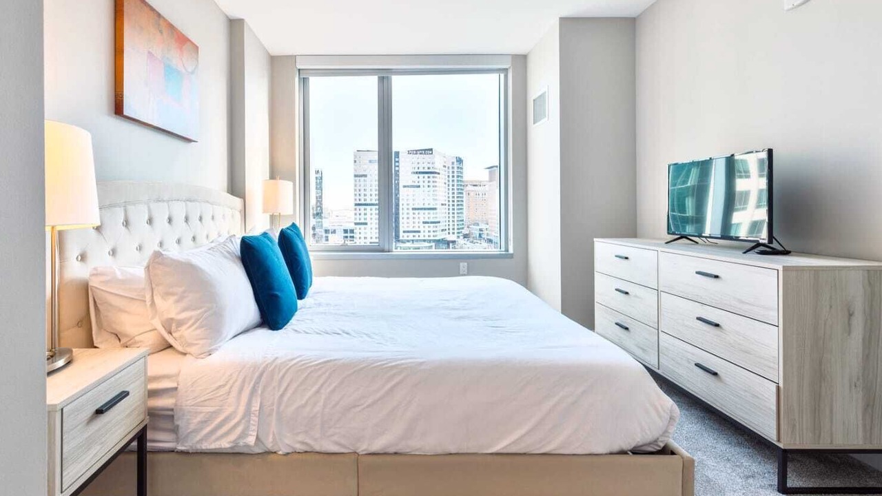 Photo of Bedroom in Seaport District