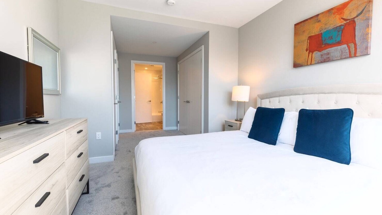 Photo of Bedroom in Seaport District