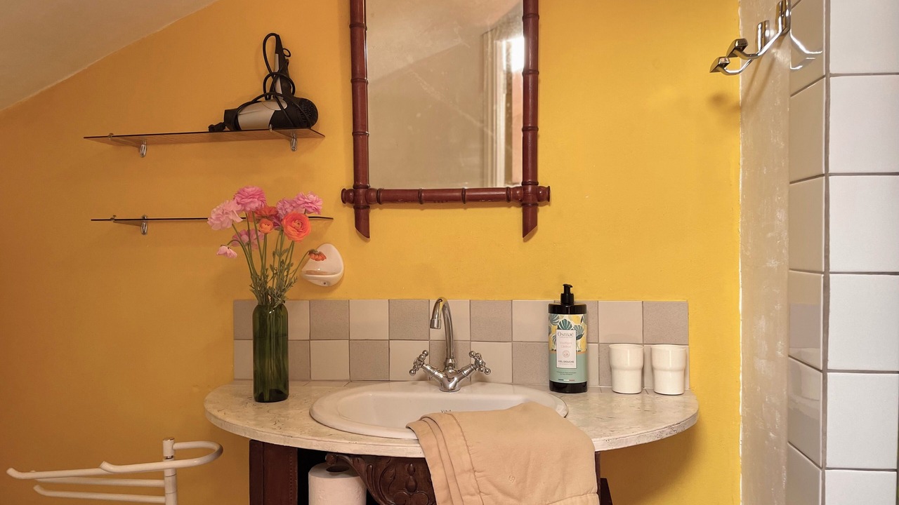 Photo of Bathroom in Echandelys