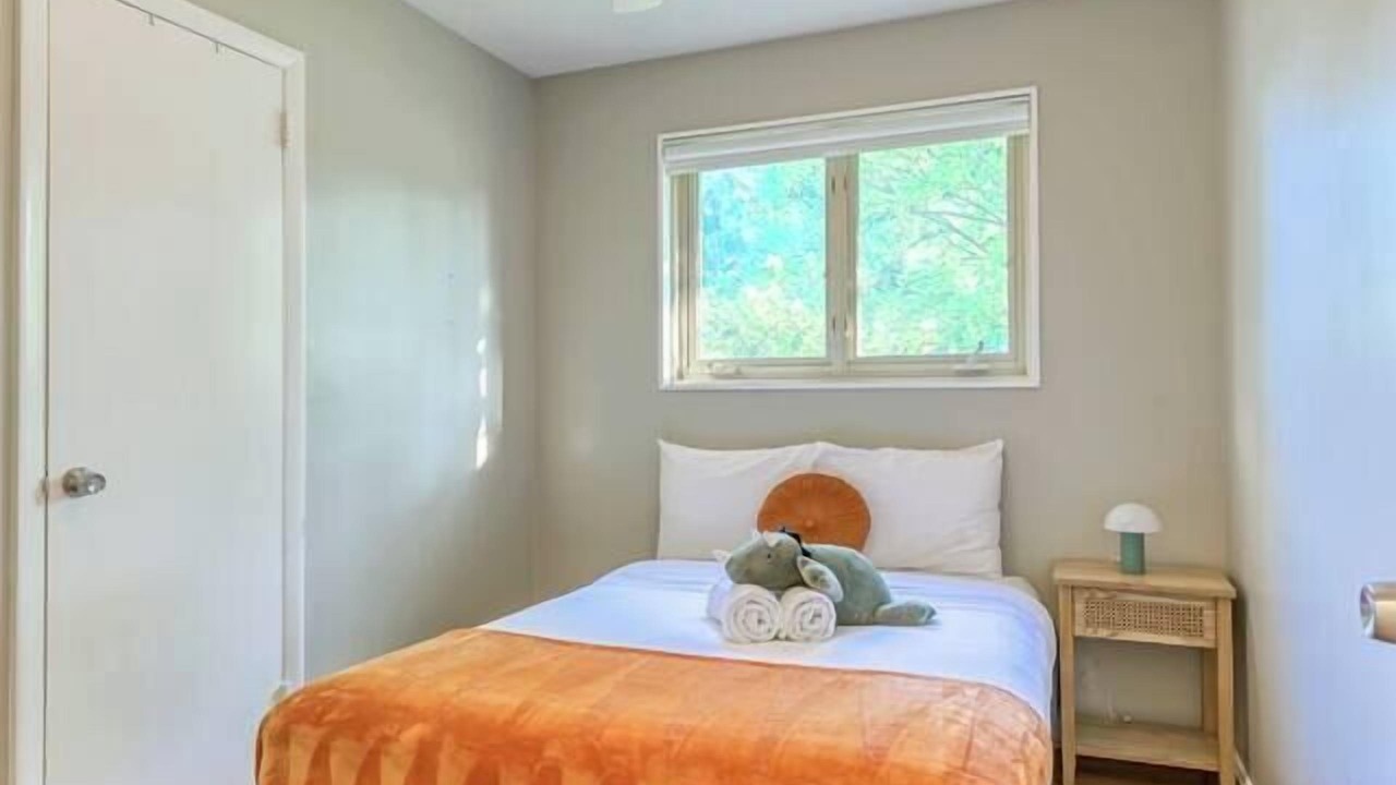 Photo of Bedroom in Seminary Hill