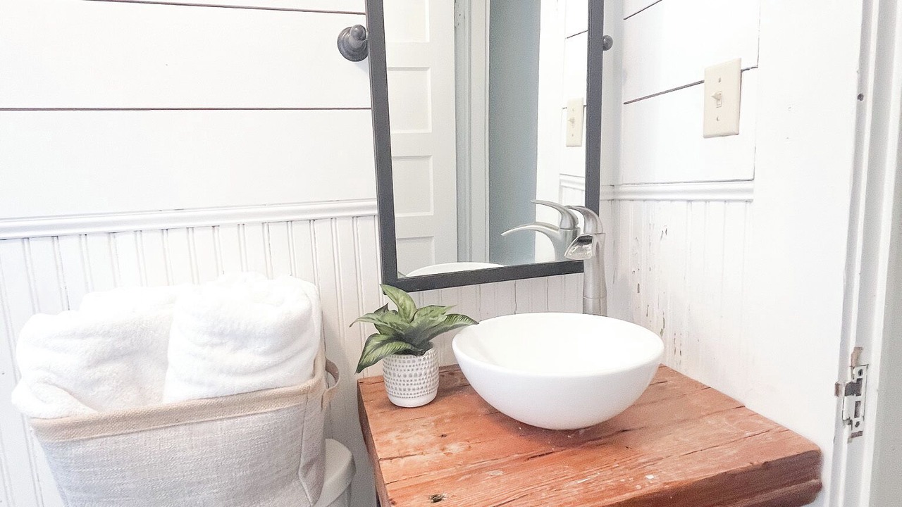 Photo of Bathroom in Laurel