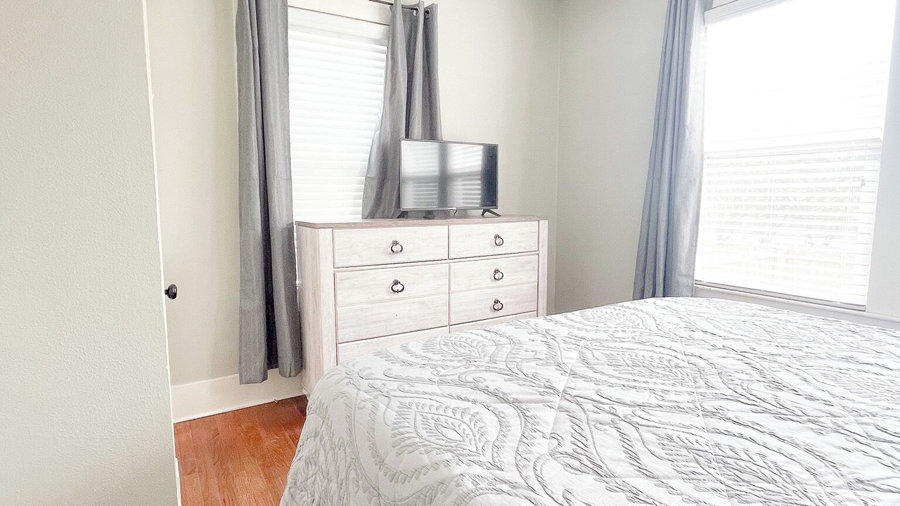 Photo of Bedroom in Laurel