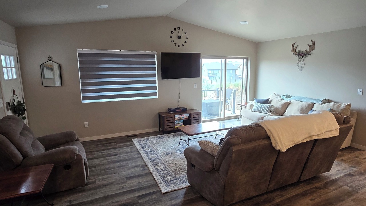 Photo of Livingroom in Box Elder