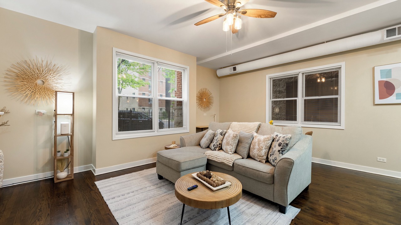 Photo of Livingroom in Tri-Taylor