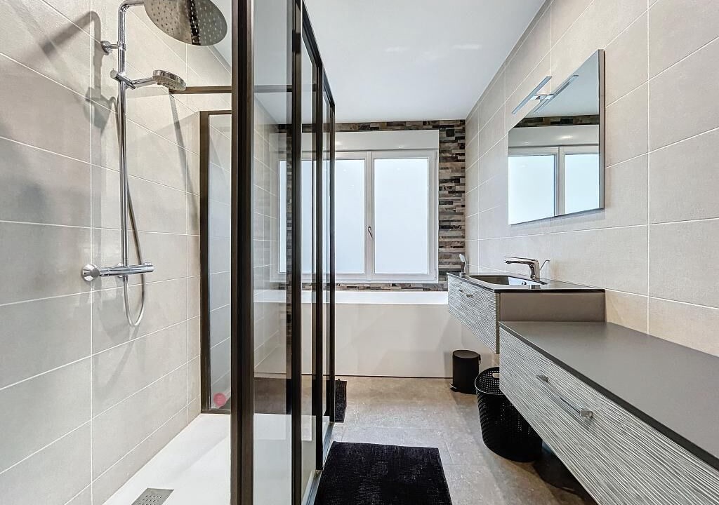 Photo of Bathroom in Montlucon