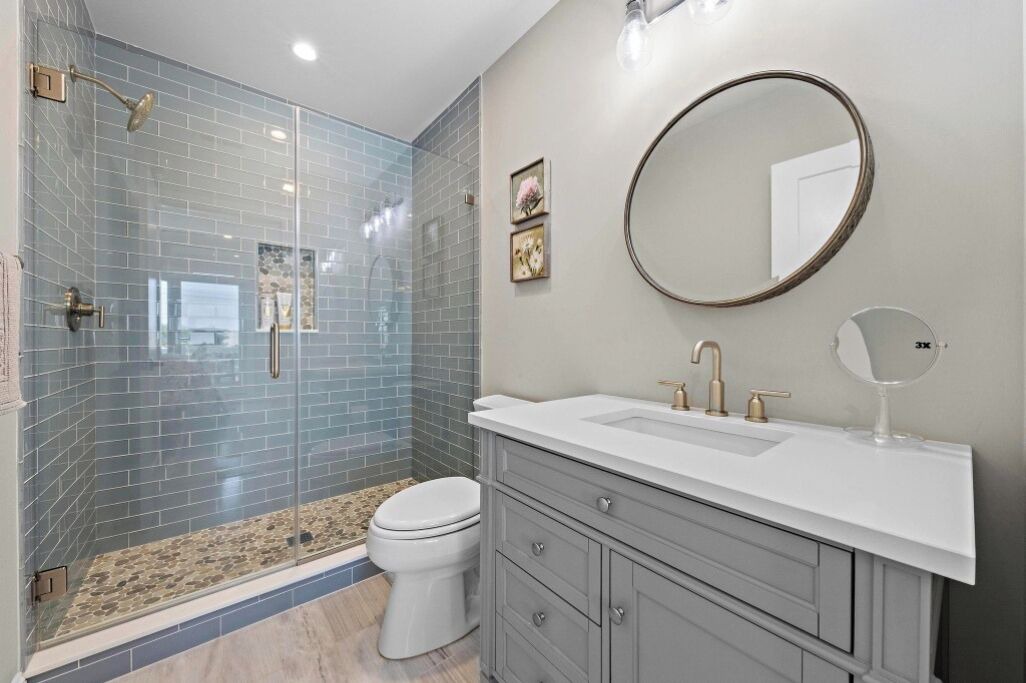Photo of Bathroom in South Beach Haven