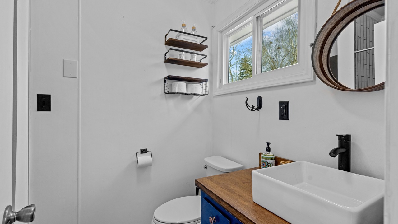 Photo of Bathroom in Semora
