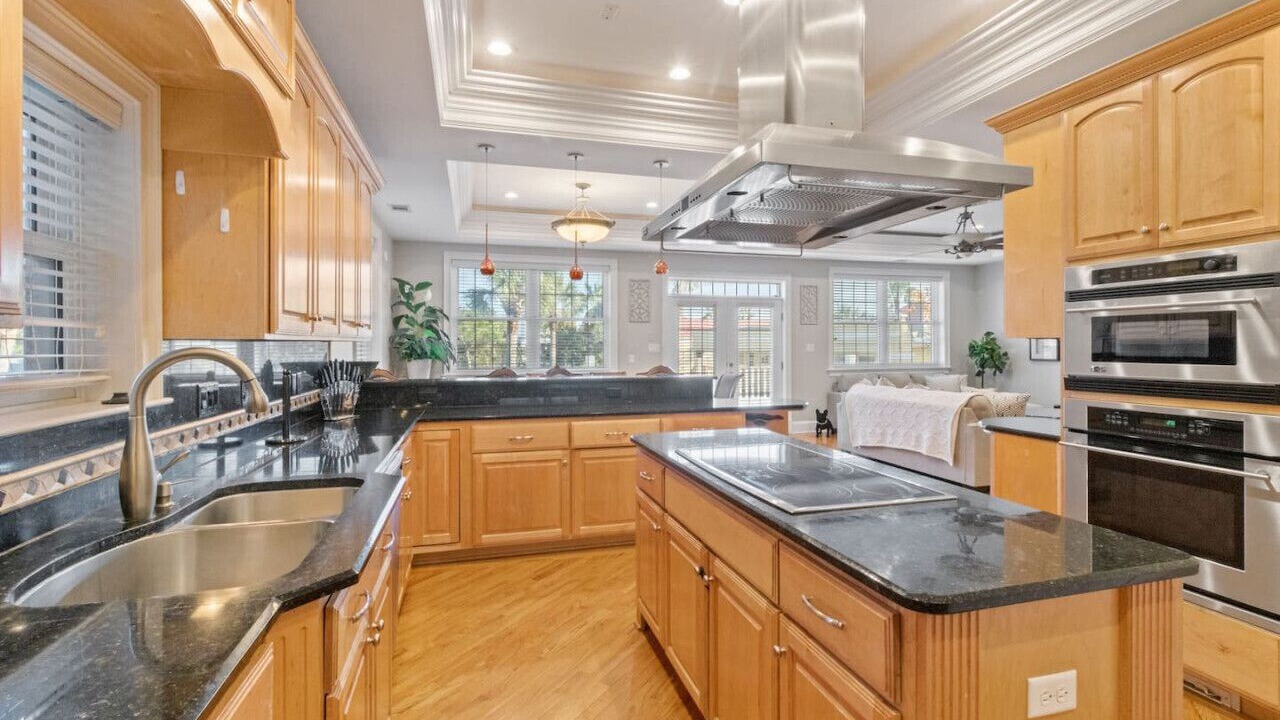 Photo of Kitchen in Savannah Beach