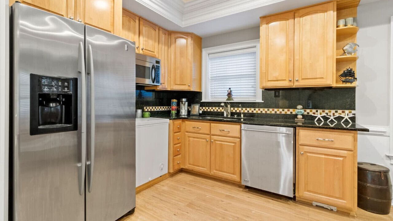 Photo of Kitchen in Savannah Beach