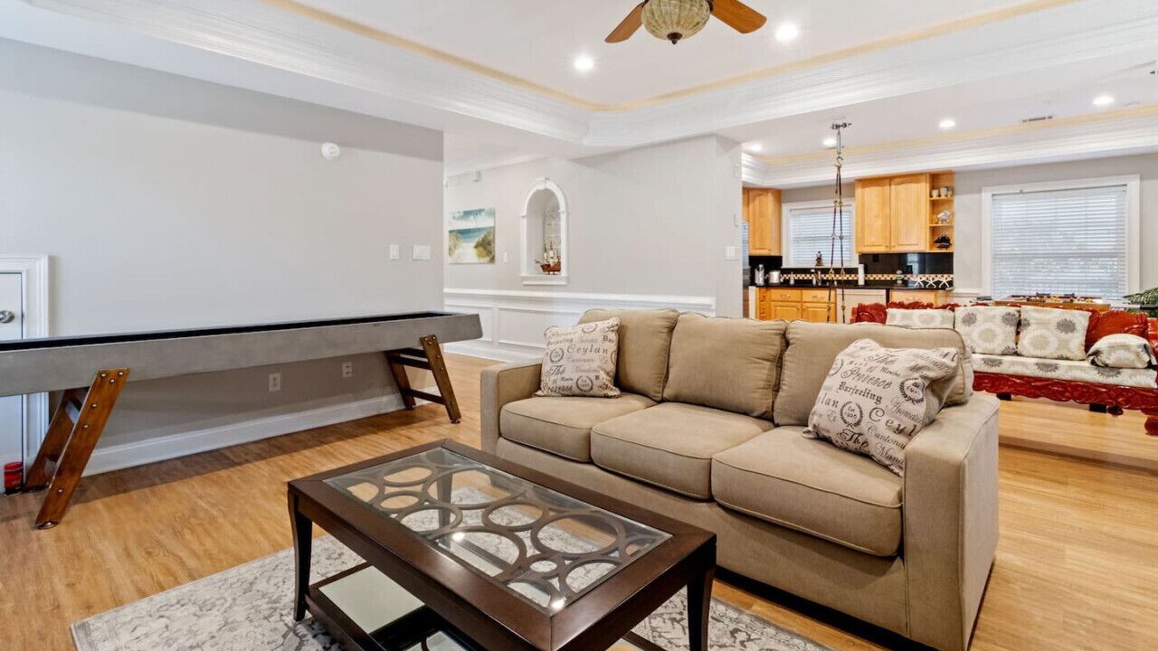 Photo of Livingroom in Savannah Beach