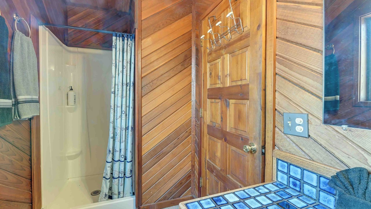 Photo of Bathroom in Chiloquin