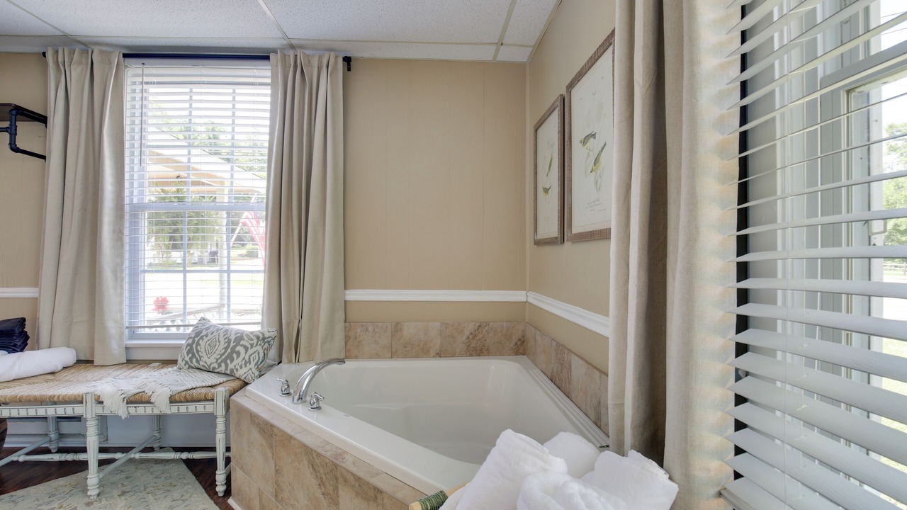 Photo of Bathroom in Defiance