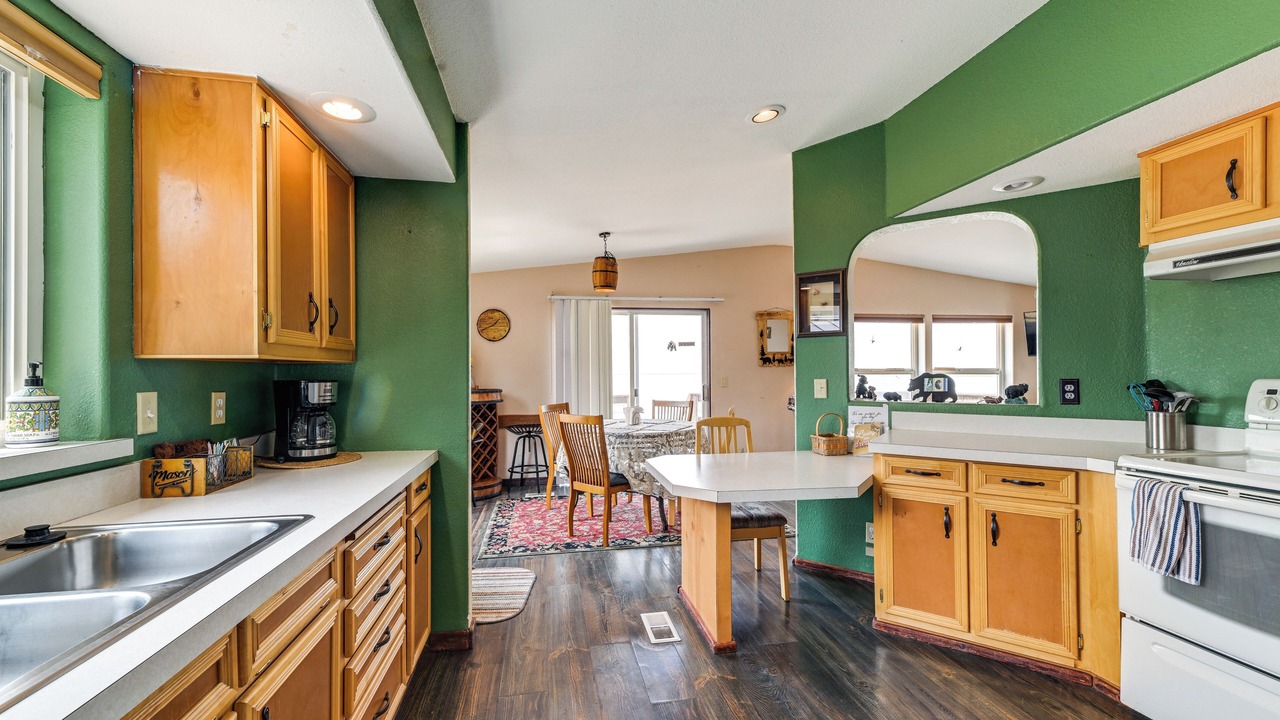 Photo of Kitchen in Chiloquin