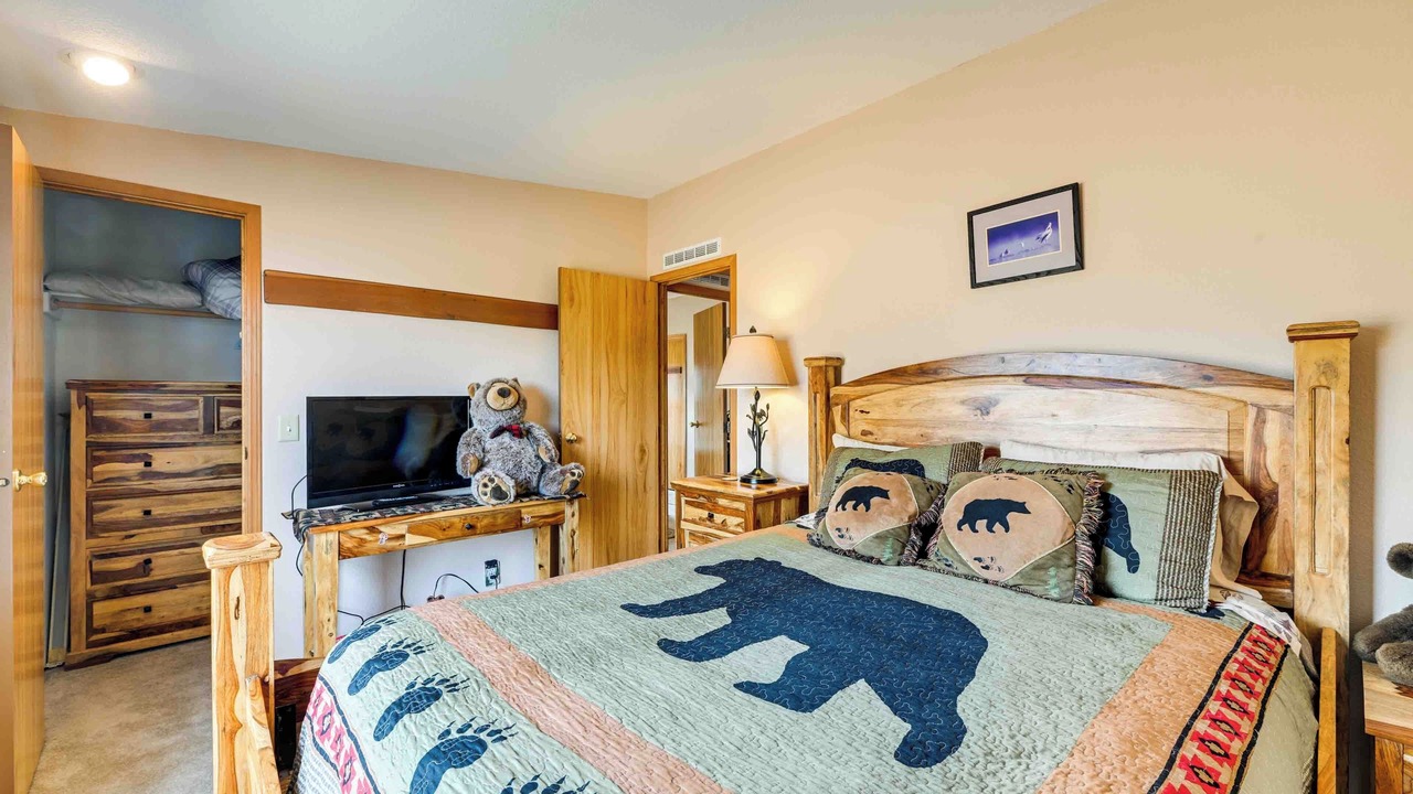 Photo of Bedroom in Chiloquin