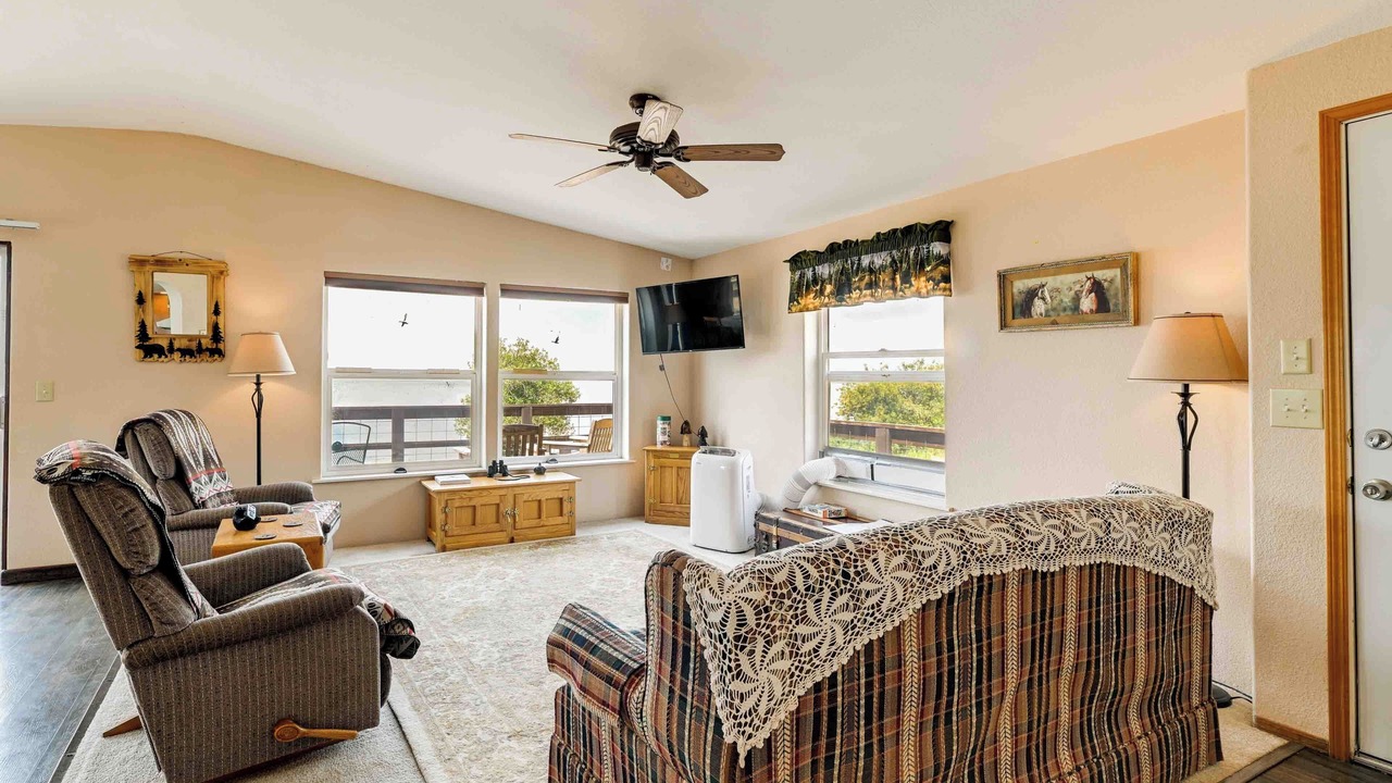 Photo of Bedroom in Chiloquin