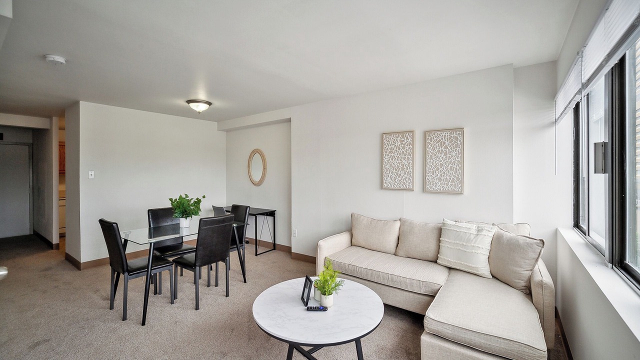 Photo of Livingroom in Downtown Harrisburg