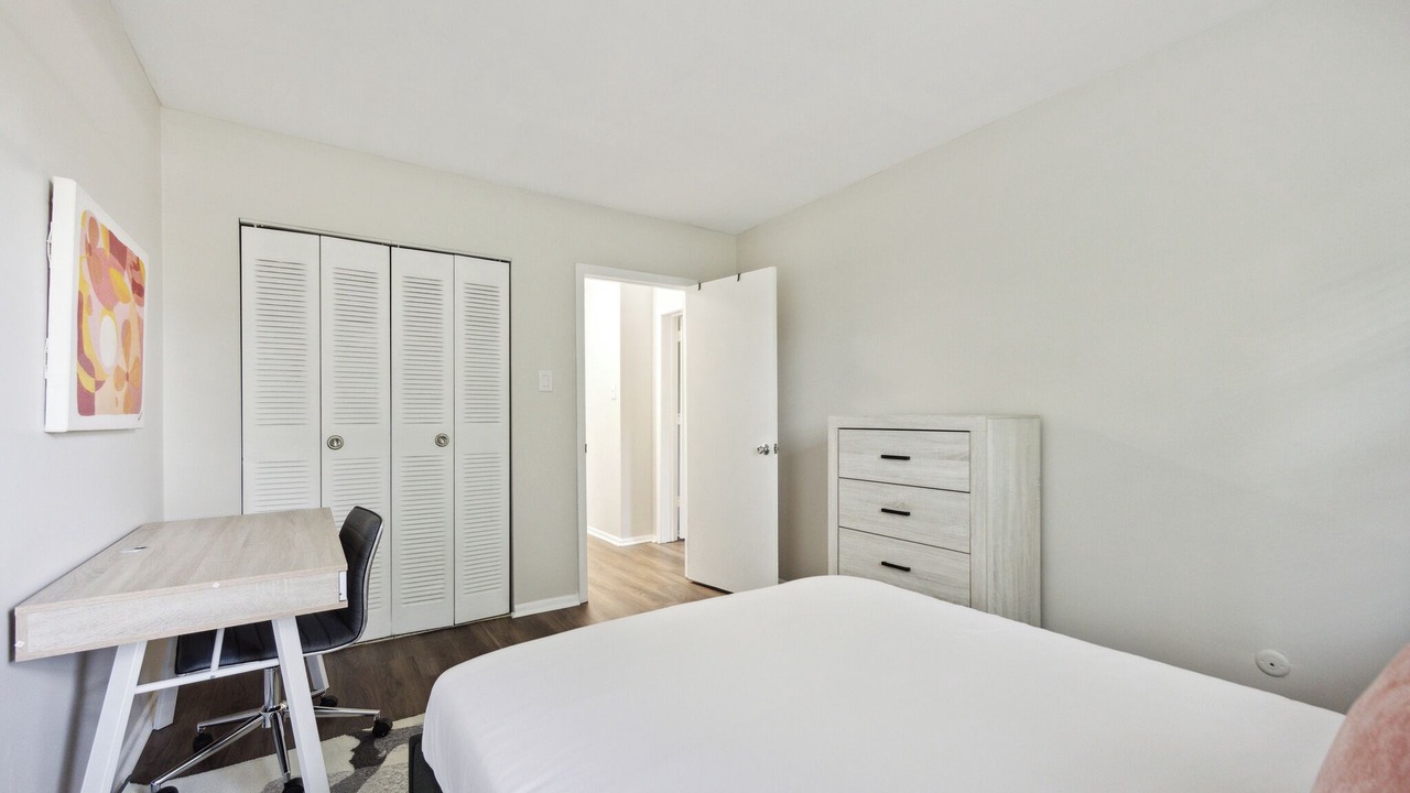 Photo of Bedroom in Newark