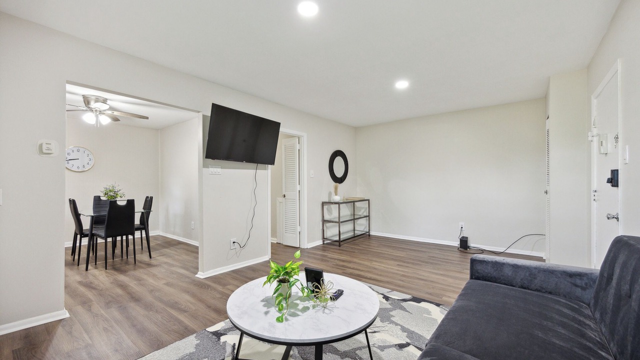 Photo of Livingroom in Newark