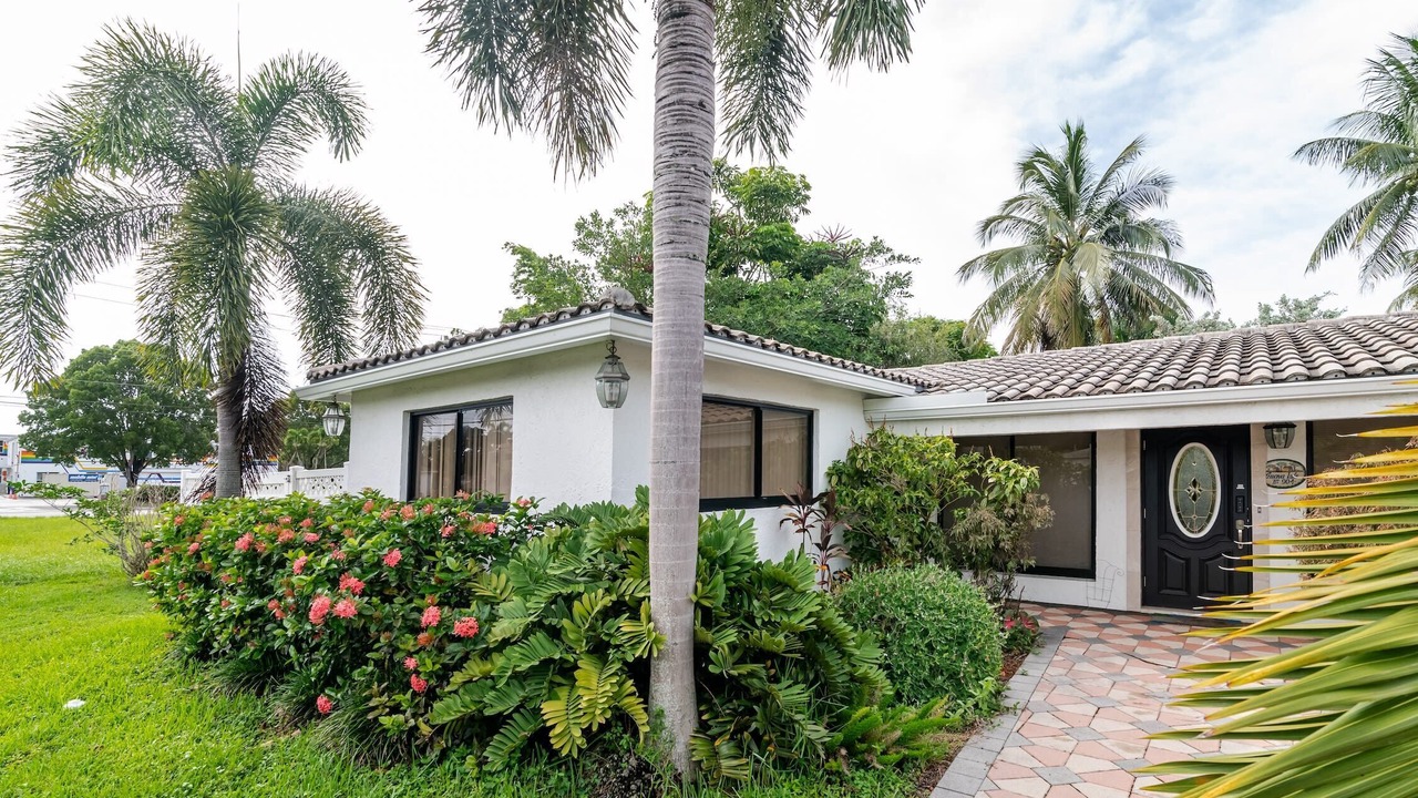 Photo of Outdoor in Citrus Isles