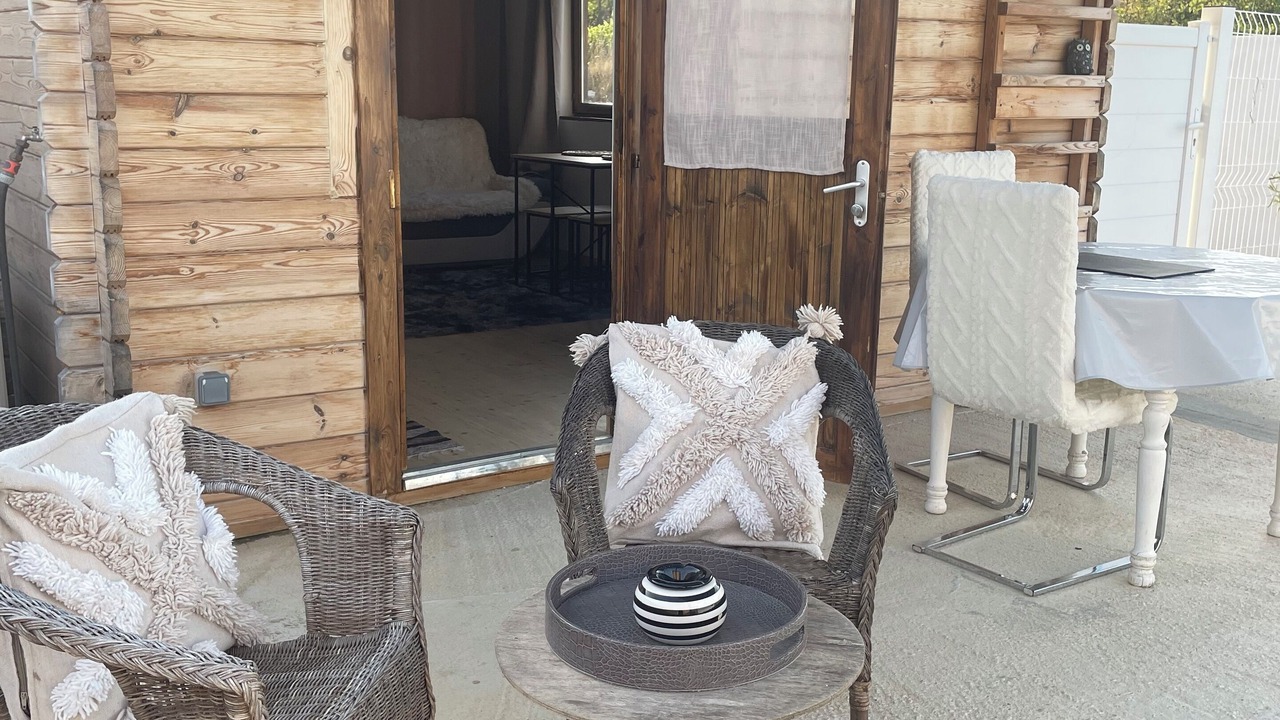 Photo of Patio Balcony in Canaules-et-Argentieres