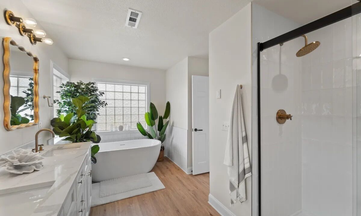 Photo of Bathroom in Corolla