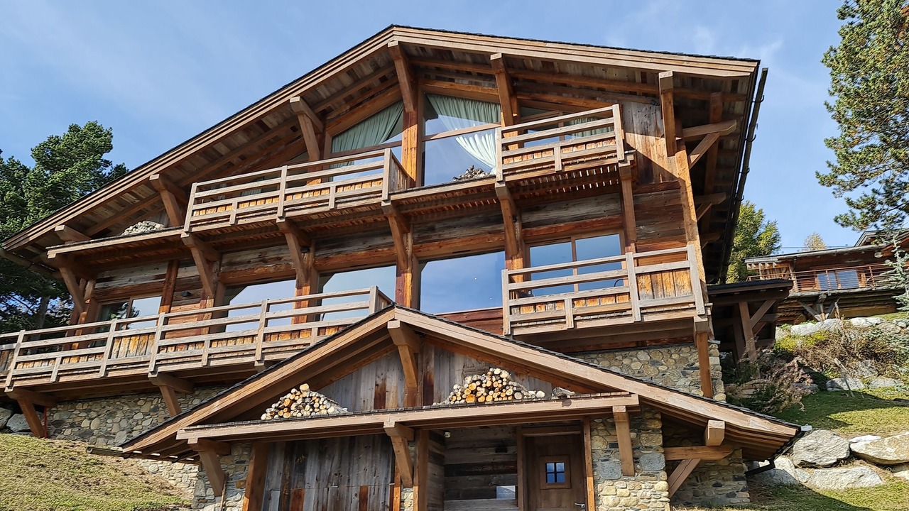 Photo of Others in Superbolquere