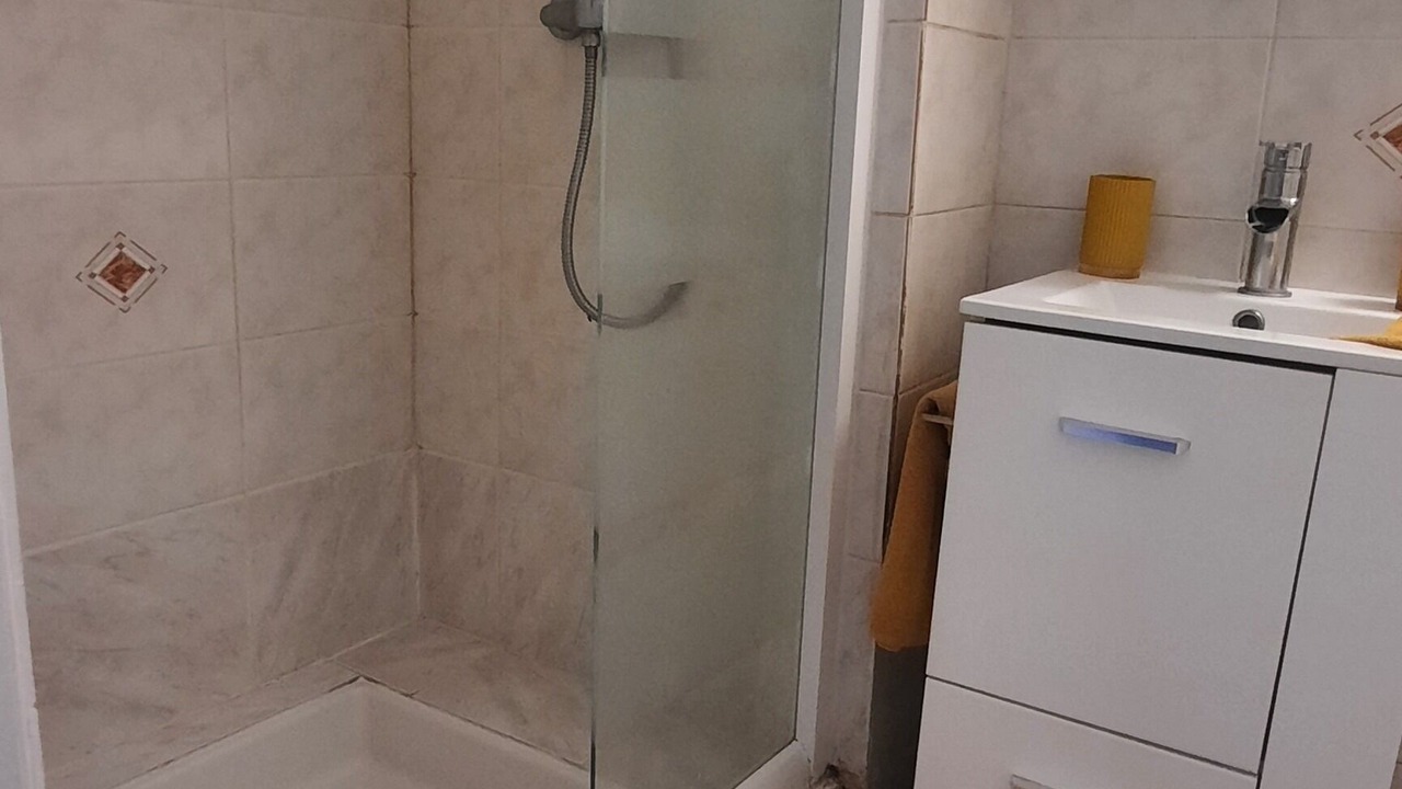 Photo of Bathroom in Saint-Denis-d'Orques