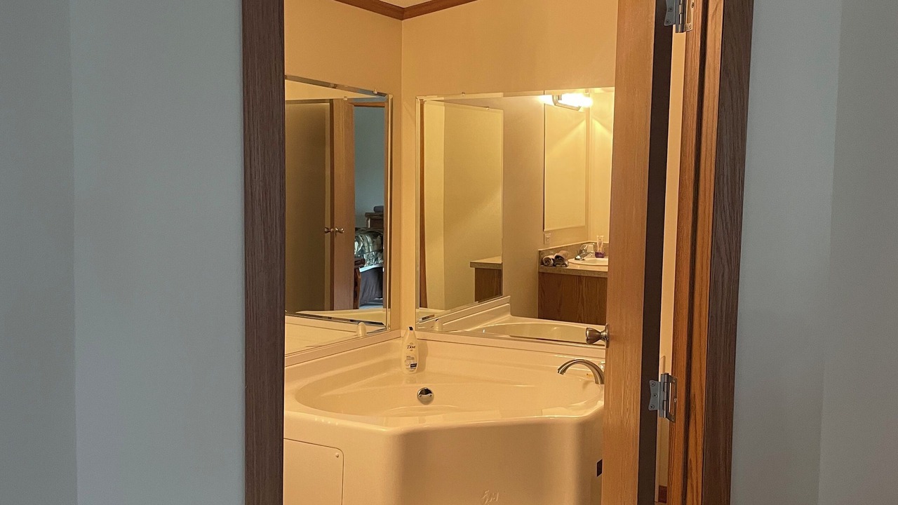 Photo of Bathroom in Drexel