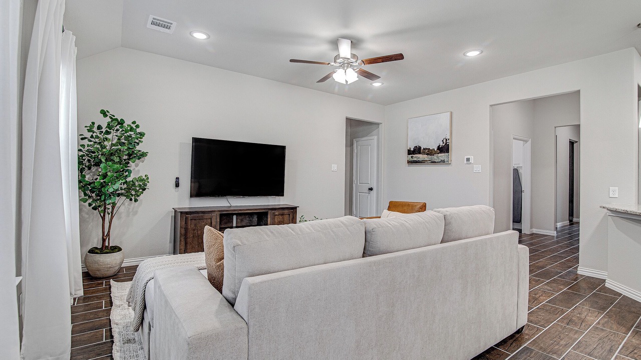 Photo of Livingroom in Burleson
