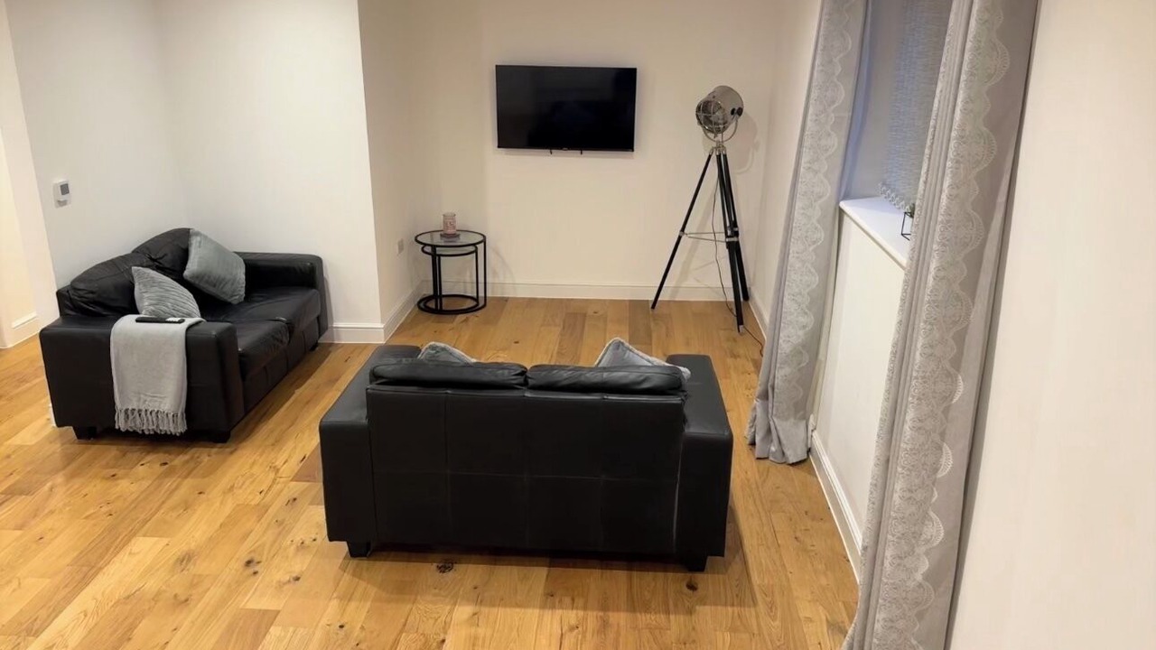 Photo of Livingroom in Winterbourne