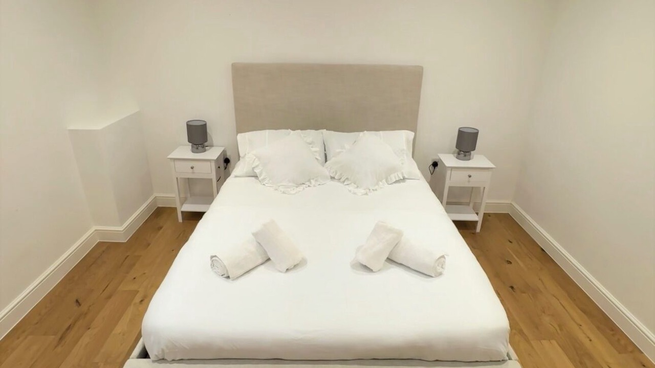 Photo of Bedroom in Winterbourne