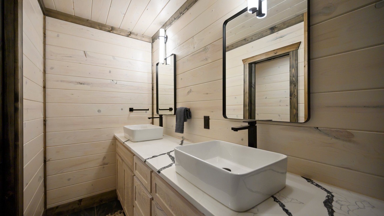 Photo of Bathroom in Broken Bow