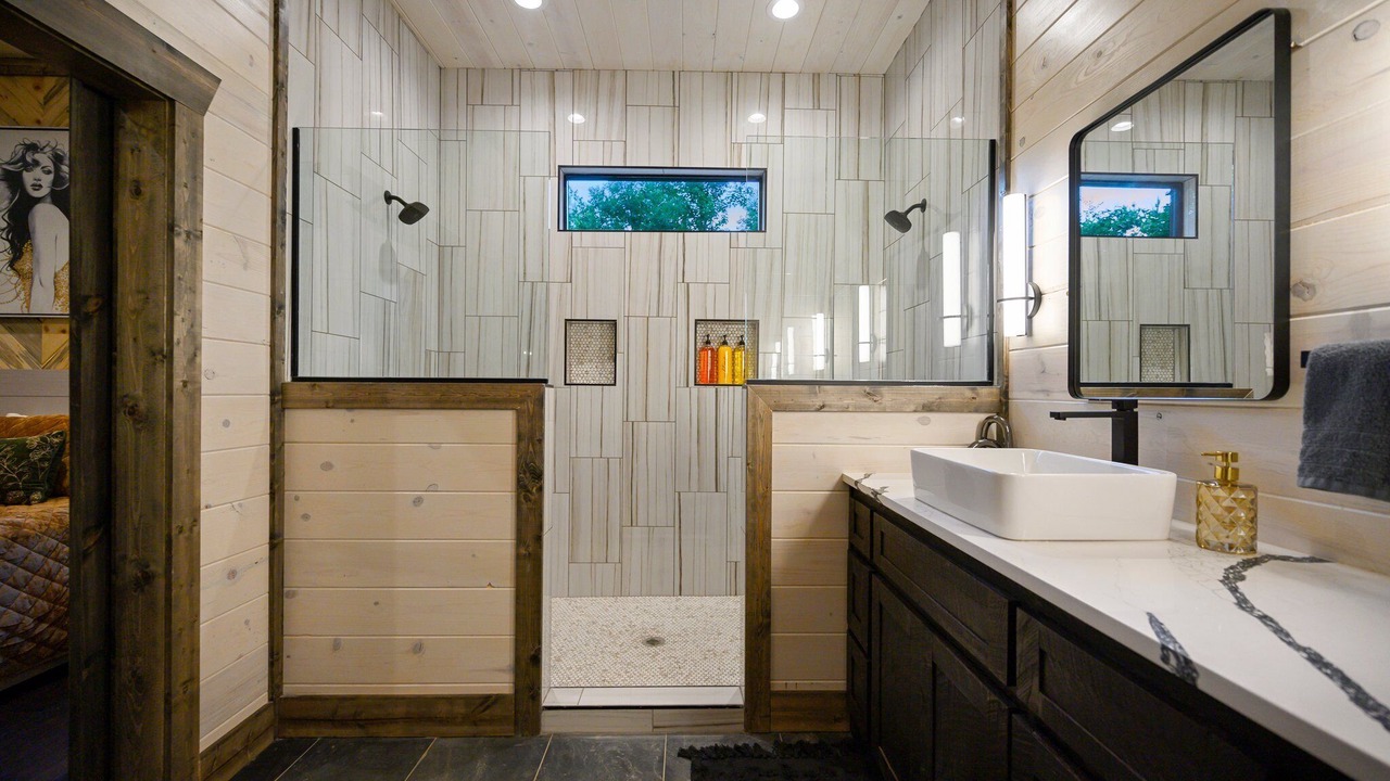 Photo of Bathroom in Broken Bow
