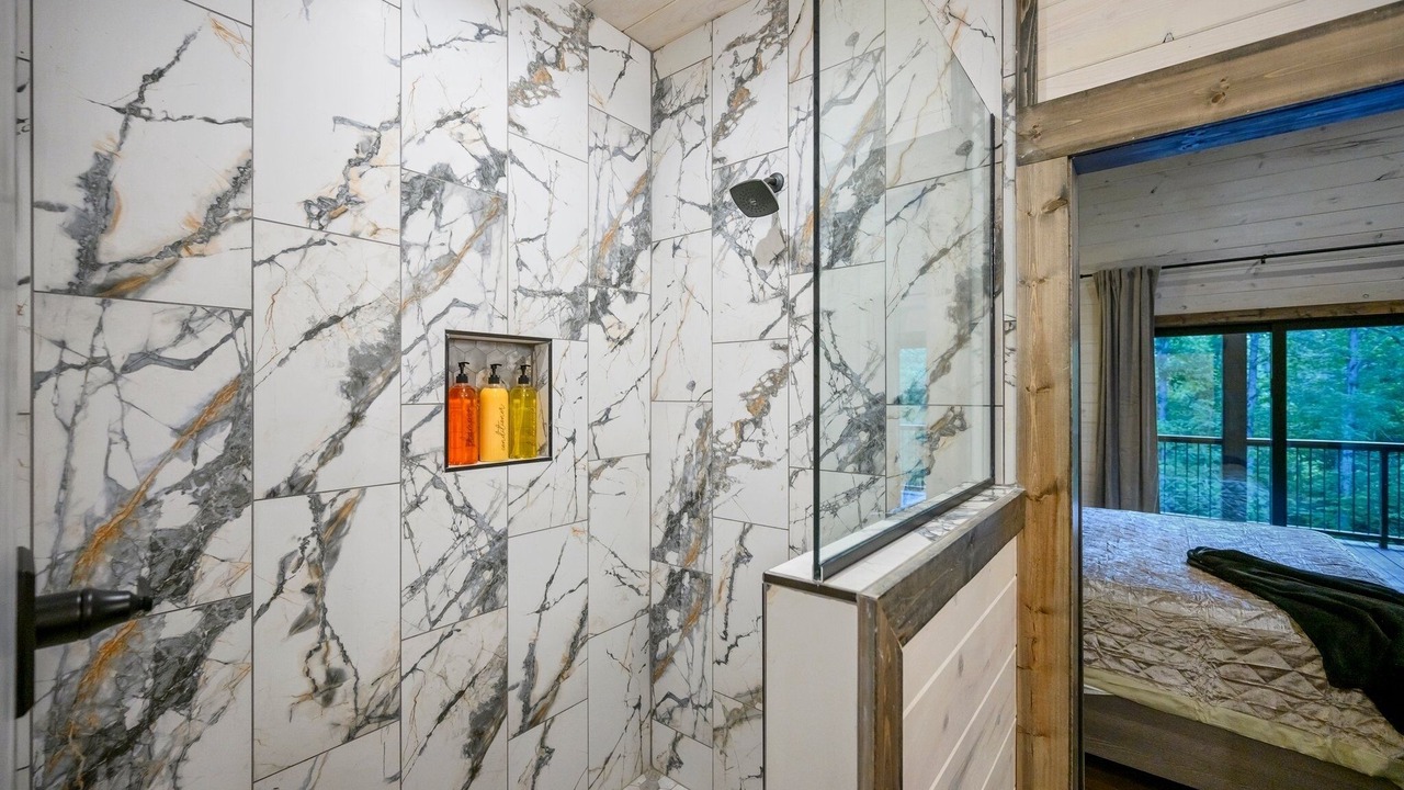 Photo of Bathroom in Broken Bow