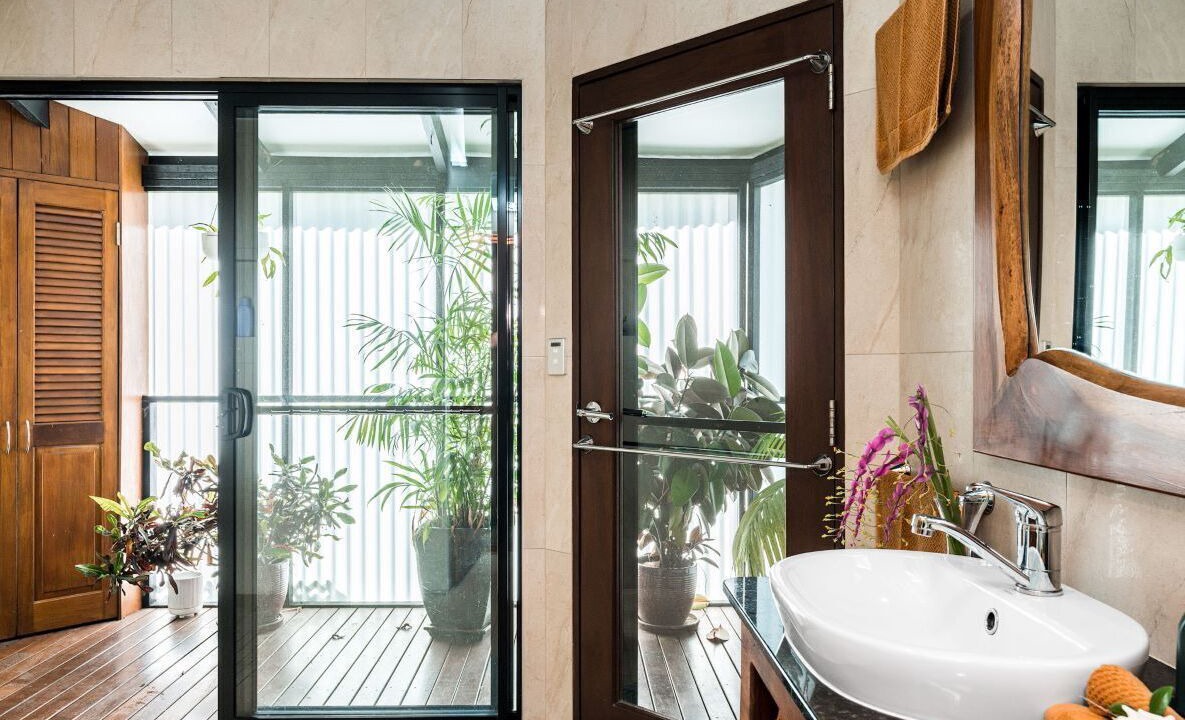 Photo of Bathroom in Lillian Rock