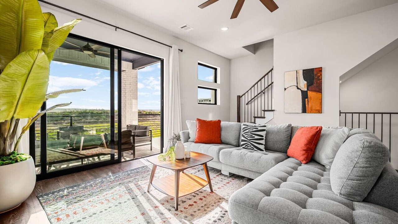 Photo of Livingroom in Rowlett