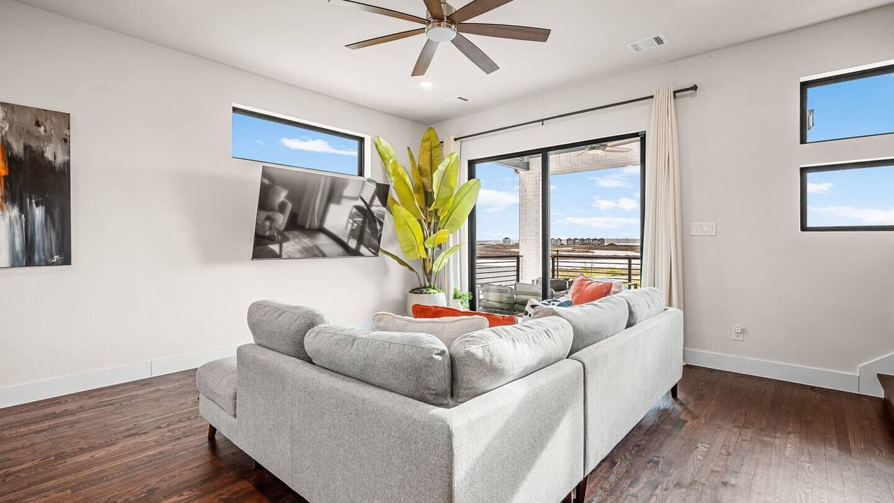 Photo of Livingroom in Rowlett