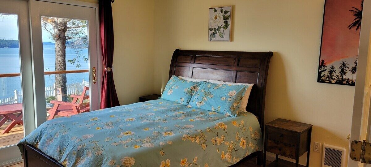 Photo of Bedroom in Anacortes