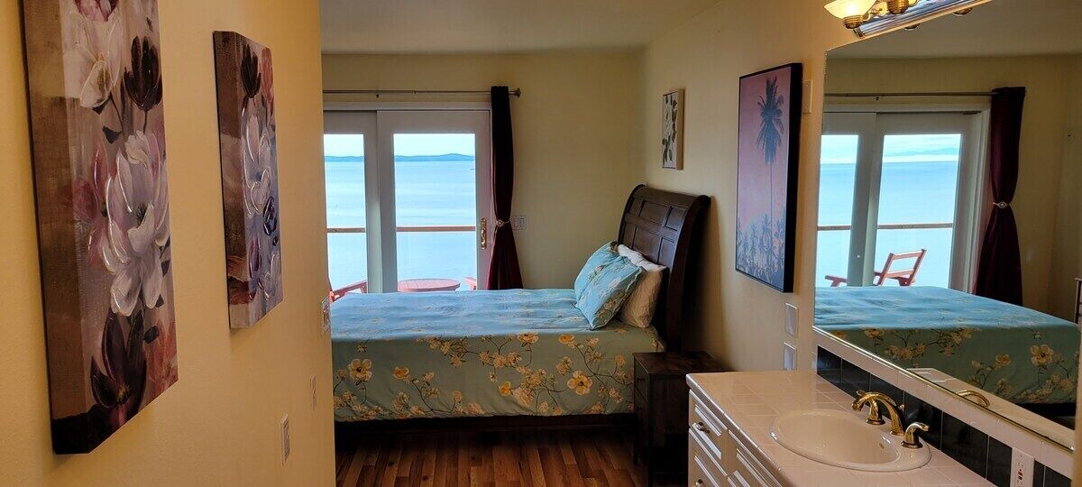 Photo of Bedroom in Anacortes