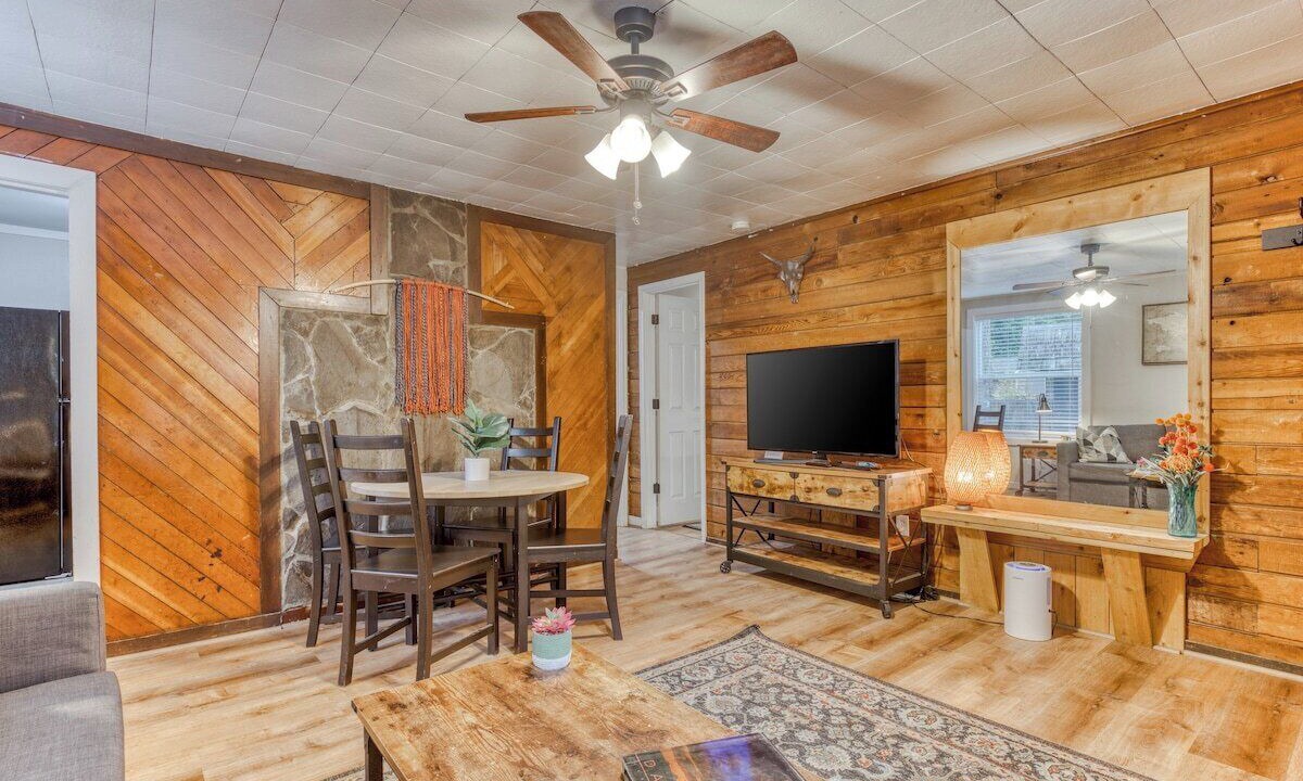Photo of Livingroom in Mount Hood Village